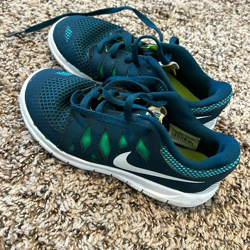 Nike Free little kid shoes